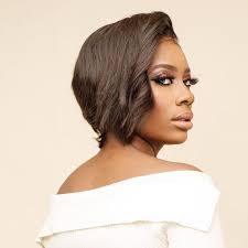 Estelle Hull's Instagram, Twitter & Facebook