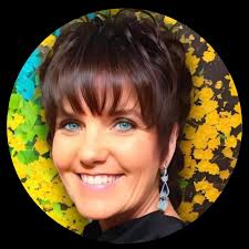 Airbnb with 2 beds and hot tub in May