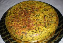 2) sguscia le uova in una terrina. Frittata Alle Erbe Con La Mollica Di Pane La Ricetta La Cucina Di Bacco