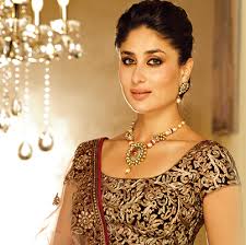 Kareena Kapoor For Malabar Gold And Diamonds Handmade Gold Jewellery Gold Pendant Jewelry Womens Fashion Jewelry