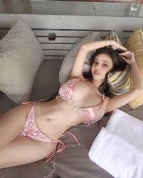 Lovelynnboo - Free pics, galleries & more at Babepedia