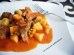Spezzatino Misto Con Patate E Piselli Spezzatino Ricette Cibi E Bevande