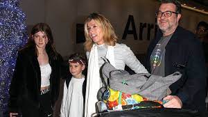 Kate garraway's husband has been in hospital fighting off coronavirus since march and it has now been said that derek, 53, is one of an estimated five people in the world to have been affected so badly by coronavirus but still be alive. Bcbtq Ryrwhvvm