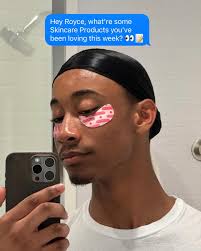 Lately, my skin has been looking and feeling great so far, so I thought I'd  share some products from my routine that I've been especially loving this  week! 😄 @rhode Pineapple Refresh