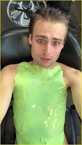 Douglas Booth Goes Shirtless to Make Life Cast of His Body!: Photo 4051276  | Douglas Booth, Shirtless Photos | Just Jared: Entertainment News