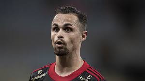 Já aprovou": Michael vira 'desejo' no Corinthians e diretoria topa pagar  salário acima da média