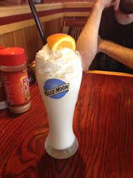 Blue Moon Milkshake Vanilla Ice Cream Blue Moon Cointreau Orange Liqueur And Orange Juice Yum Liquid Lunch Yum Quick Healthy Dinner