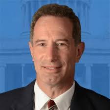 Kenneth Leander's Instagram, Twitter & Facebook