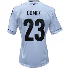 Denn das neue em trikot ziert schwarze unregelmäßige dicke horizontale streifen auf der vorderseite, mit pinselstrichen zu em 2012. Dfb Deutschland Heim Trikot Em 2012 Kinder Mit Gomez Nr 23 Fussballgott24 Himmlisch Shoppen Teuflisch Gunstig