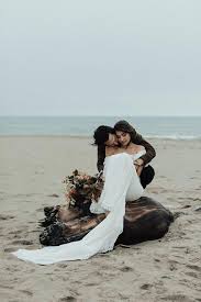This Northern California Beach Is The Perfect Location For A Romantic Elopement Image By Mi Beach Wedding Locations Beach Wedding Northern California Beaches