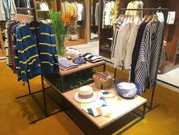 店頭１ jpg インテリアデザイン 小売店のデザイン インテリア