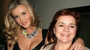 Joanna krupa brought another meaning to the term beach bum down in miami. Mama Joanny Krupy Zamieszkala W Chicago