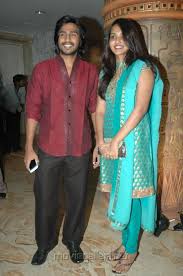 Actor vishnu vishal has married badminton player jwala gutta on thursday in a private ceremony vishnu and jwala had announced their marriage date earlier this month on social media, stating that. Vishnu Vishal And Indian Actors Real Marriage Photos Facebook
