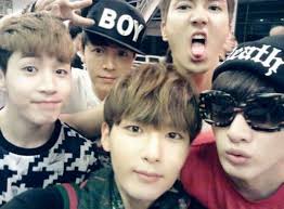 Super junior originally debuted with twelve members, consisting of leader leeteuk, heechul. Super Junior M Take A Group Shot Before Fan Meeting In Thailand Super Junior Super Junior Members Eunhyuk