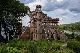 Stranded on a floating island with a lab. The Ruins Of Bannerman S Castle An Abandoned Military Surplus Warehouse Still Stand In The Middle Of The Hudson River Roadtrippers