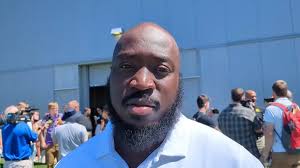 Abdul Hodge breaks down Iowa's tight end room, fullback Hayden Large