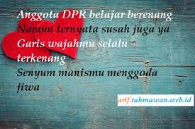 Beberapa pantun cinta kasih sayang sebagai ungkapan rasa cinta dan sayang kita pada orang yang kita cintai yaitu pacar dan kekasih. Kumpulan Pantun Cinta