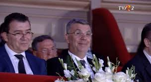 Todos estos manuscritos se refieren a la masonería «operativa» o gremial, de la que especifican sobre todo las reglas del «oficio», y los historiadores suelen referirse a ellas en un sentido genérico como «constituciones góticas».cita requerida. S Au Decernat Premiile Anuale Ale Masoneriei Singurul Ong Ale CÄƒrei Gale Sunt Transmise De Tvr Cine A Participat La Eveniment È™i De Ce Radea Valeriu Zgonea Activenews