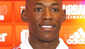 Quando eu tinha uma glock ™‏ @qeutglck 3 дек. Leonardo Borges Internacional Futcards