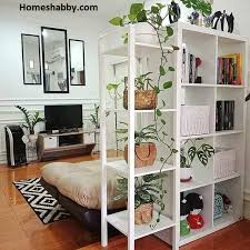 Sekat ruangan minimalis kayu jati. Ruangan Rumah Kecil Terkesan Lapang Dengan Jenis Penyekat Ruang Multifungsi Homeshabby Com Design Home Plans Home Decorating And Interior Design