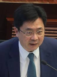 Pui Leung's Instagram, Twitter & Facebook