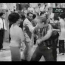 Ramlee , puan sri saloma — malam bulan di pagar bintang. Malam Pesta Muda Mudi Saloma Lyrics And Music By Saloma Arranged By Zyedee