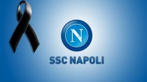 Scarso tecnicamente e presuntuoso da non andare mai al var, dopo 2 rigori . Napoli Tweet Di Condoglianze Ad Enrico Varriale Gonfia La Rete