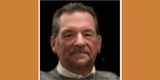 Lee Beecher's Instagram, Twitter & Facebook