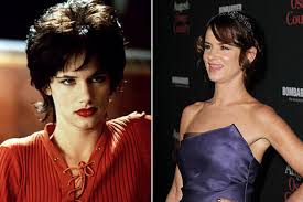 Mickey was portrayed by woody harrelson, who played tobias beckett in solo: See The Cast Of Natural Born Killers Then And Now