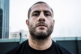 Het huis is van tyrone spong. Ufc Signs Kickboxing Superstar Gokhan Saki Ufc
