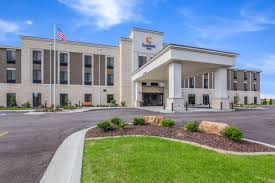 If you tired of the online booking services, use this page for direct access to the lodging establishments. Comfort Inn Suites Hotel In Jasper In Book Now