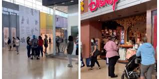 Yorkdale mall condos is a new condominium development by the gupta group currently in there are several shopping options, including the yorkdale shopping centre, as well as a few smaller. Disney Store In Yorkdale Mall Is Closing The Line Is So Long Narcity