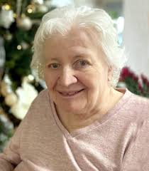 Wanda Dahl's Instagram, Twitter & Facebook