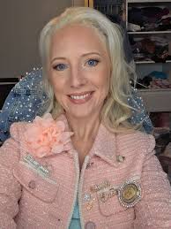 Rich Girl Energy 🥂