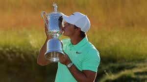 The tournament is typically played over 10 days in the lead up to the australian open . Us Open 2017 Brooks Koepka Posiert Mit Pokal Und Freundin
