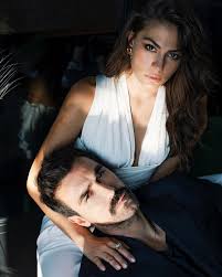 İbrahim özdemir, anap'ta başladığı siyasi hayatını yeni ufuk partisi, dyp, ai̇bp ve tekrar anap'ta sürdürmüştür. Ibrahim Celikkol And Demet Ozdemir Interview For Hurriyet Pazar December 2019
