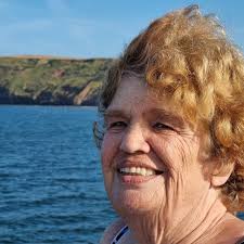 From our visit to Saltburn, some photos of Christine in various modes of my  Samsung S21 phone, plus a telephoto of The Ship Inn.