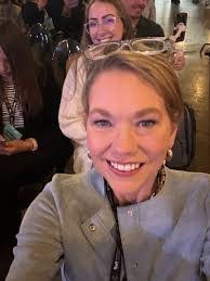 Alina Carter's Instagram, Twitter & Facebook