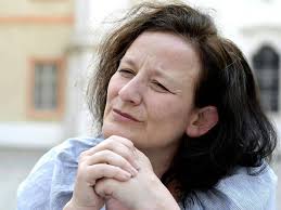 König Lear" voll düsterer Symbolik in Klagenfurt