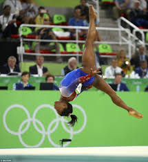 Simone Biles Wins Gold Again With Stunning Floor Routine Gymnastics Routines Gymnastics Posters Simone Biles