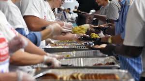 James catholic cathdraal thanksgiving lunch! About 20 000 People Get Thanksgiving Meals In Orlando