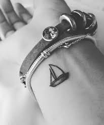Kendisi Minik Ama Anlami Kocaman Olup Dovmecide Iste Bundan Istiyorum Dedirtecek 36 Dovme Dovme Sevimli Dovmeler Mini Tattoos