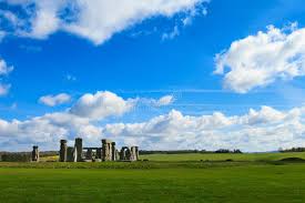 Zwischen der flachen steppenlandschaft der pannonischen tiefebene im osten des landes bis. Schone Sonnige Stonehenge Landschaft England Stockfoto Bild Von Erbe Alter 71008340