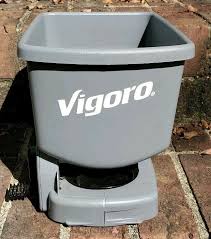 Black And Decker Air Swivel Manual Bdasv104 Vigoro Grass Handheld Seeder Fertilizer Spreader Ice Melt Hand Spreader Vigoro With Images Shade Grass Grass Seed For Shade Turf Builder