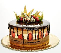 Am intins compozitia in tava de la aragaz, tapetata cu hartie de copt. Nina S Art Cake Tort Aniversar De Ciocolata