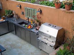 outdoor kitchen