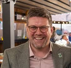 Trustees & Staff — Lench's Trust