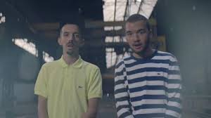 Le sweatshirt à capuche le coq sportif porté par florian aka bigflo sur le compte instagram de @bigflo_et_oli_fan_v. The Polo Yellow Lacoste Of Bigflo In The Clip Damage Of Bigflo Oli Spotern