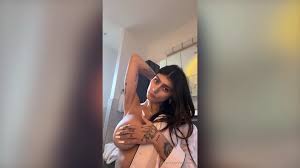 Mia Khalifa Nude Pussy Slightly Slip Latest Leaked Onlyfans - SheeshFans