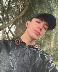 Samuel Iñiguez (@samm.iniguez) • Instagram photos and videos